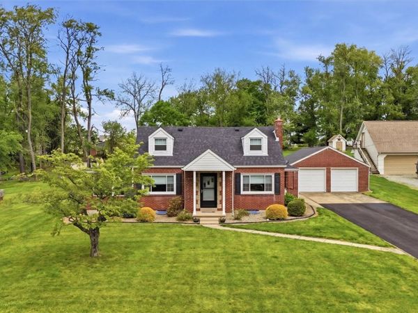 832 Rebecca St, Irwin, PA 15642