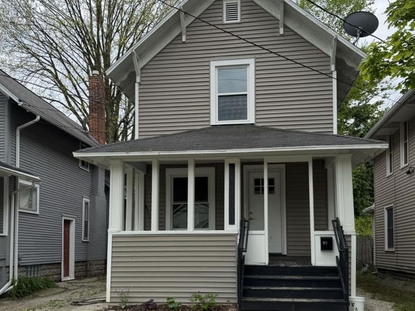 917 W Shiawassee Street, Lansing, MI 48915