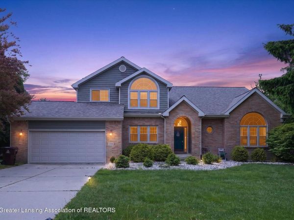 5915 Cortina Trail, Lansing, MI 48917