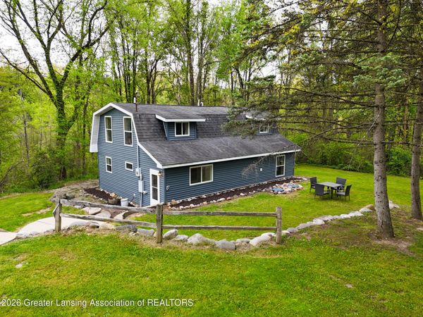 7067 Sherwood Highway, Bellevue, MI 49021