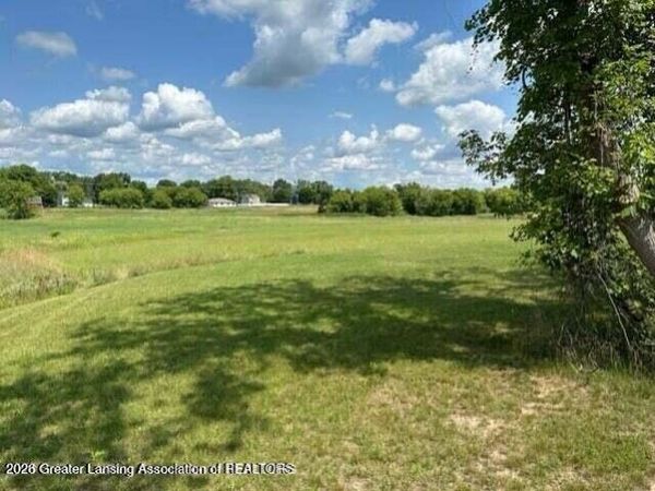 1 Shiawassee Street, Laingsburg, MI 48848
