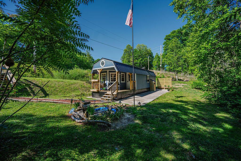 22 Randa Smith Road, Beattyville, KY 41311