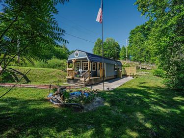 22 Randa Smith Road, Beattyville, KY 41311