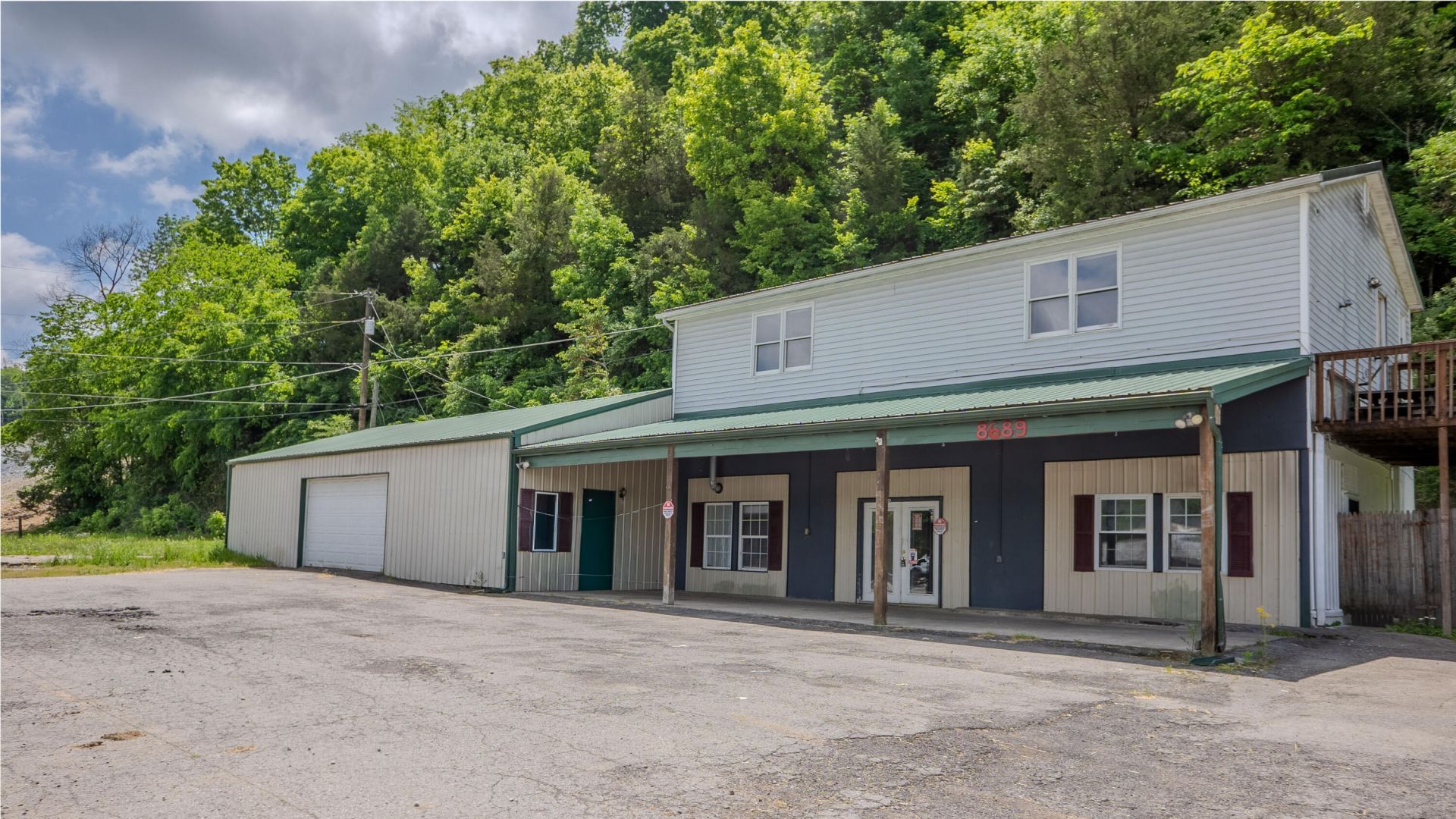 8689 Bardstown Road, Springfield, KY 40069