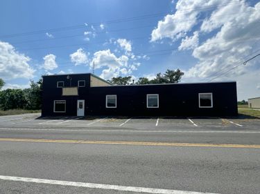 4661 Kentucky 379 , Russell Springs, KY 42642