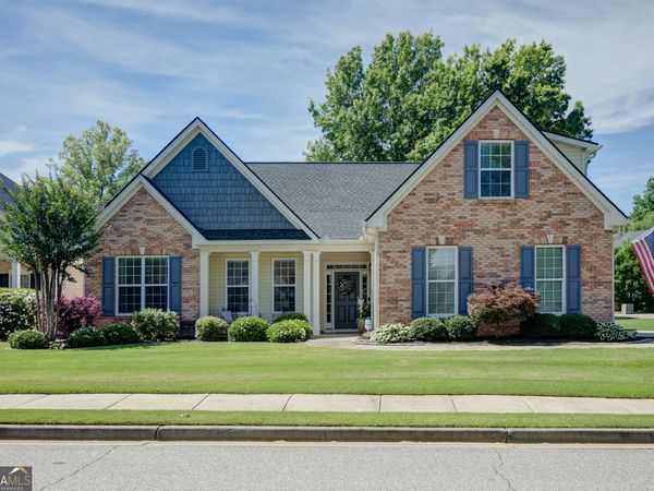 10 Village Park Drive, Newnan, GA 30265