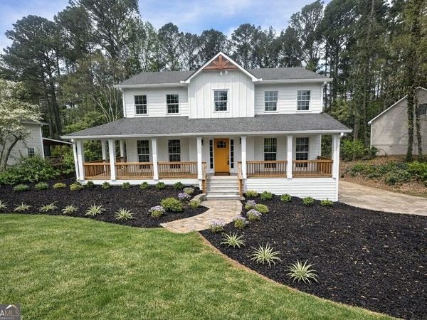 330 London Dale, Woodstock, GA 30189