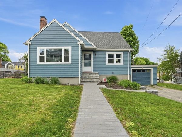 10 Newton Street, Hull, MA 02045