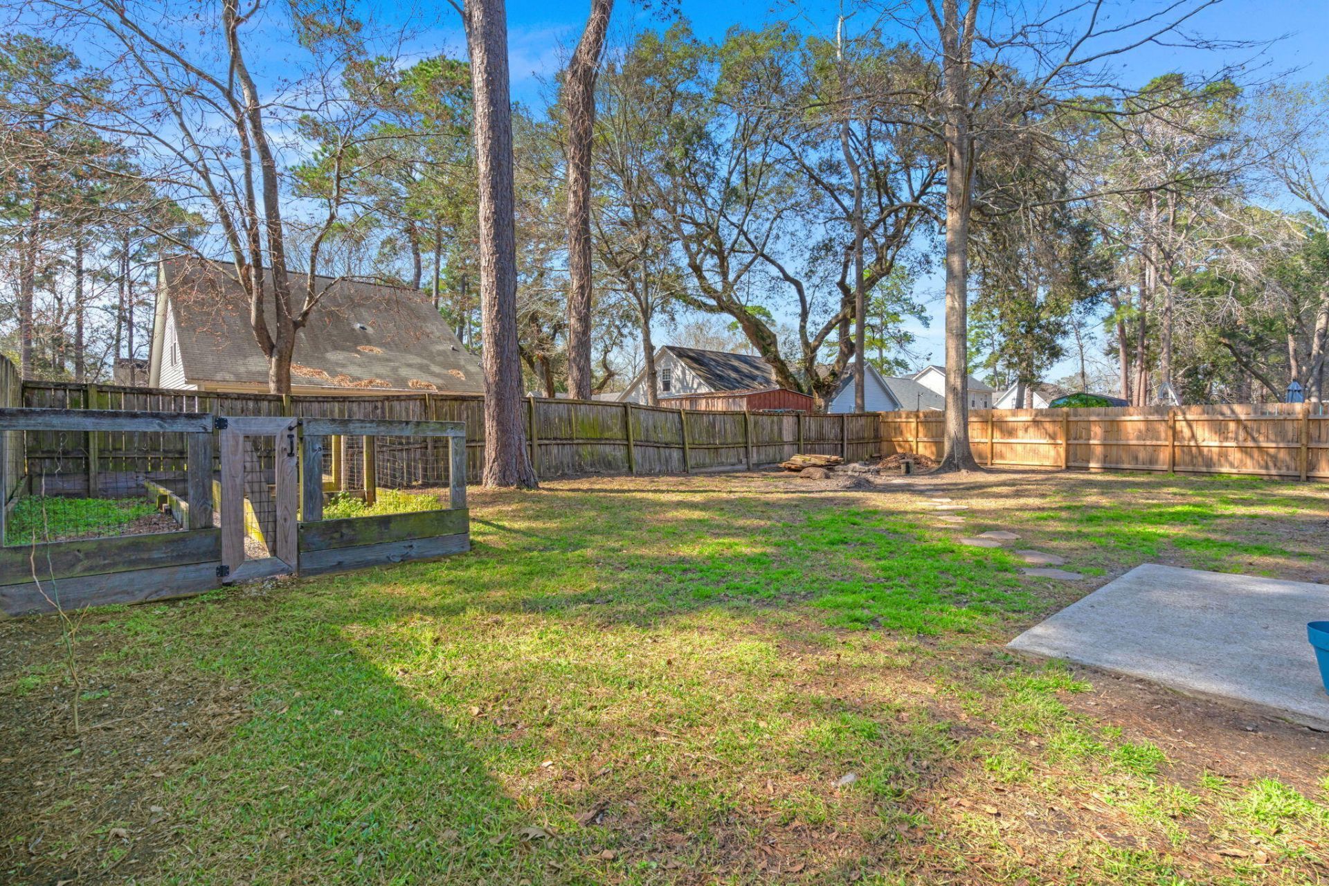 695 Ponderosa Drive Photo 22