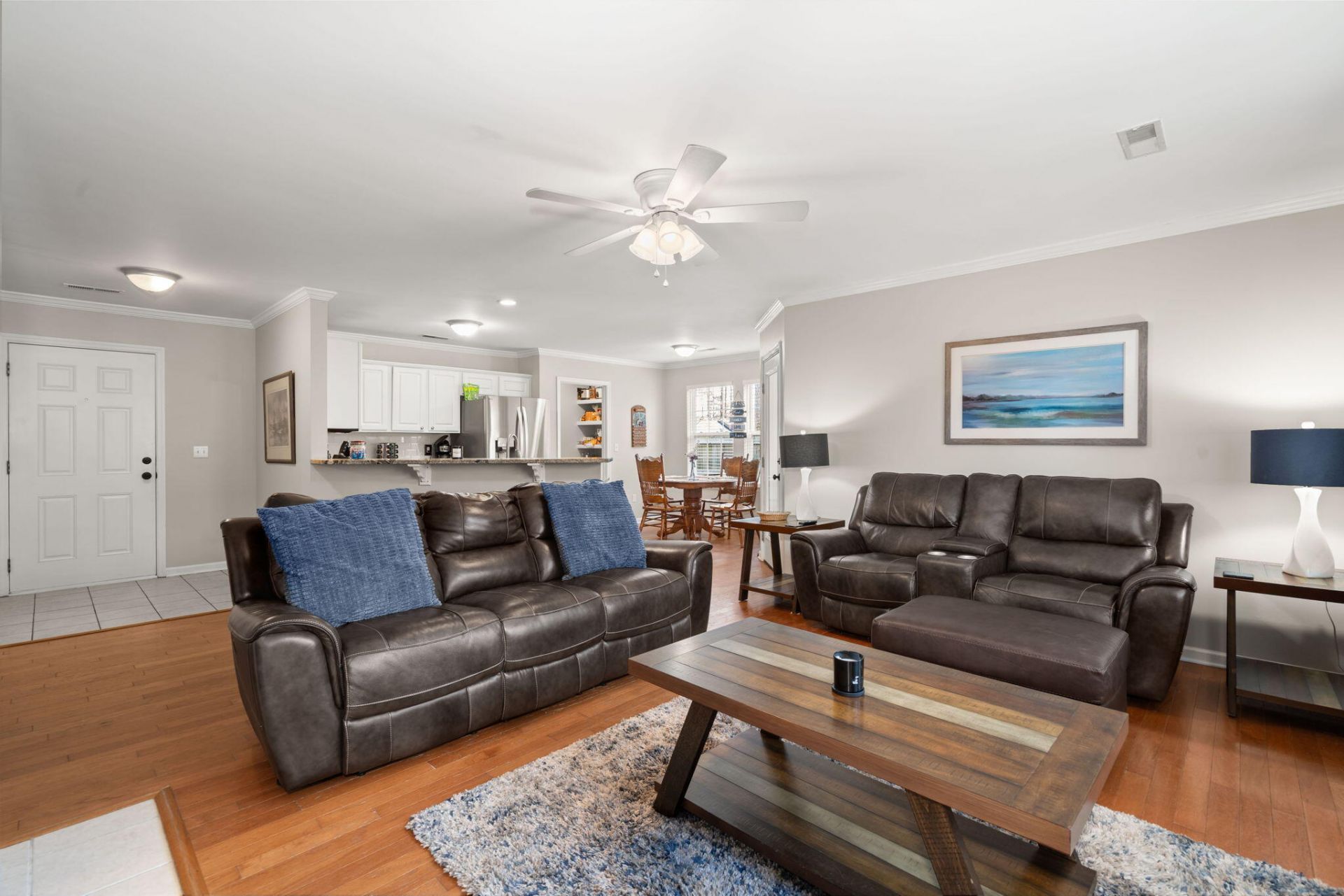 695 Ponderosa Drive Photo 4