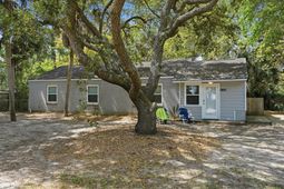 37 21st Avenue photo 4