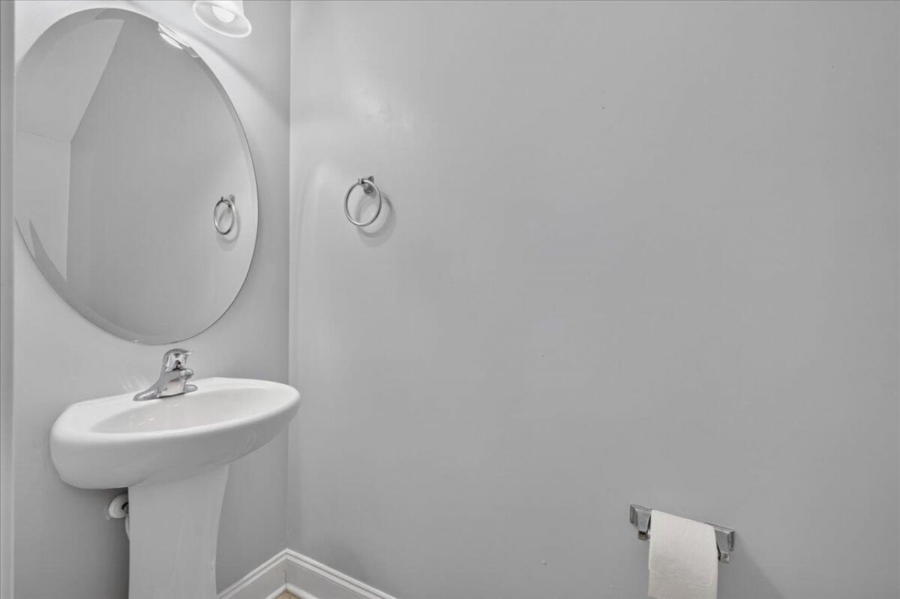 1065 Bennington Drive Photo 11