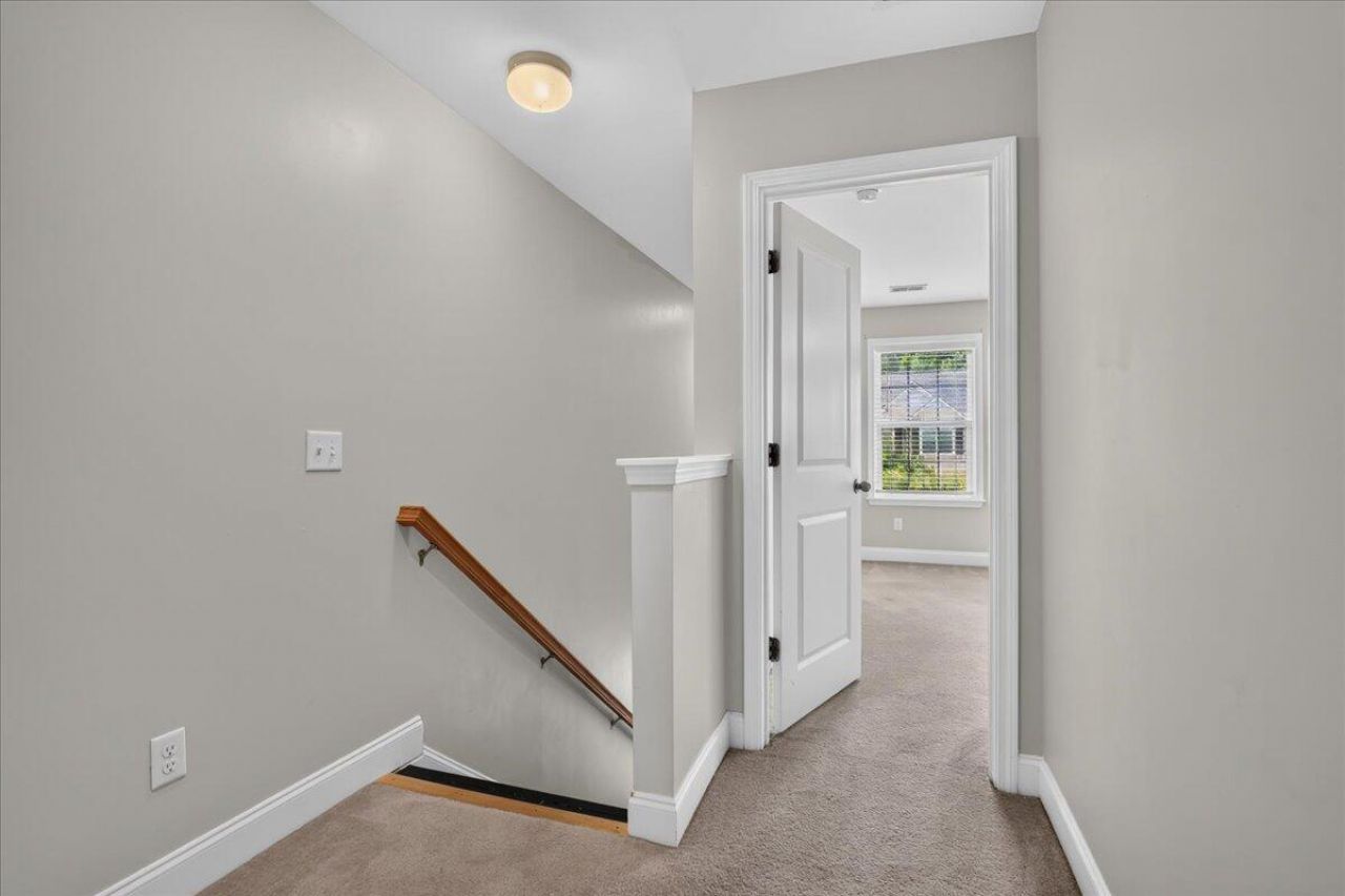 1065 Bennington Drive Photo 18