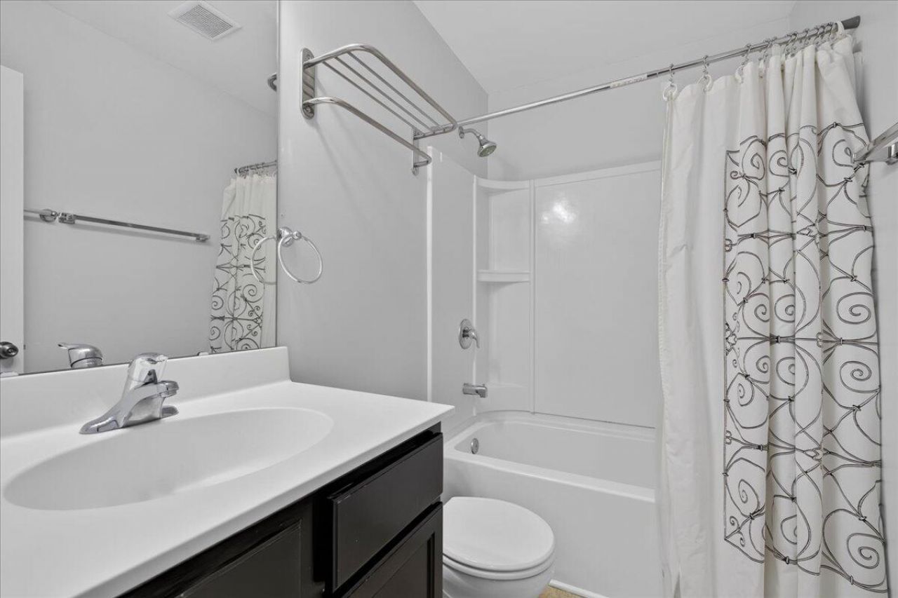 1065 Bennington Drive Photo 25