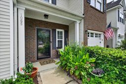 1065 Bennington Drive photo 4