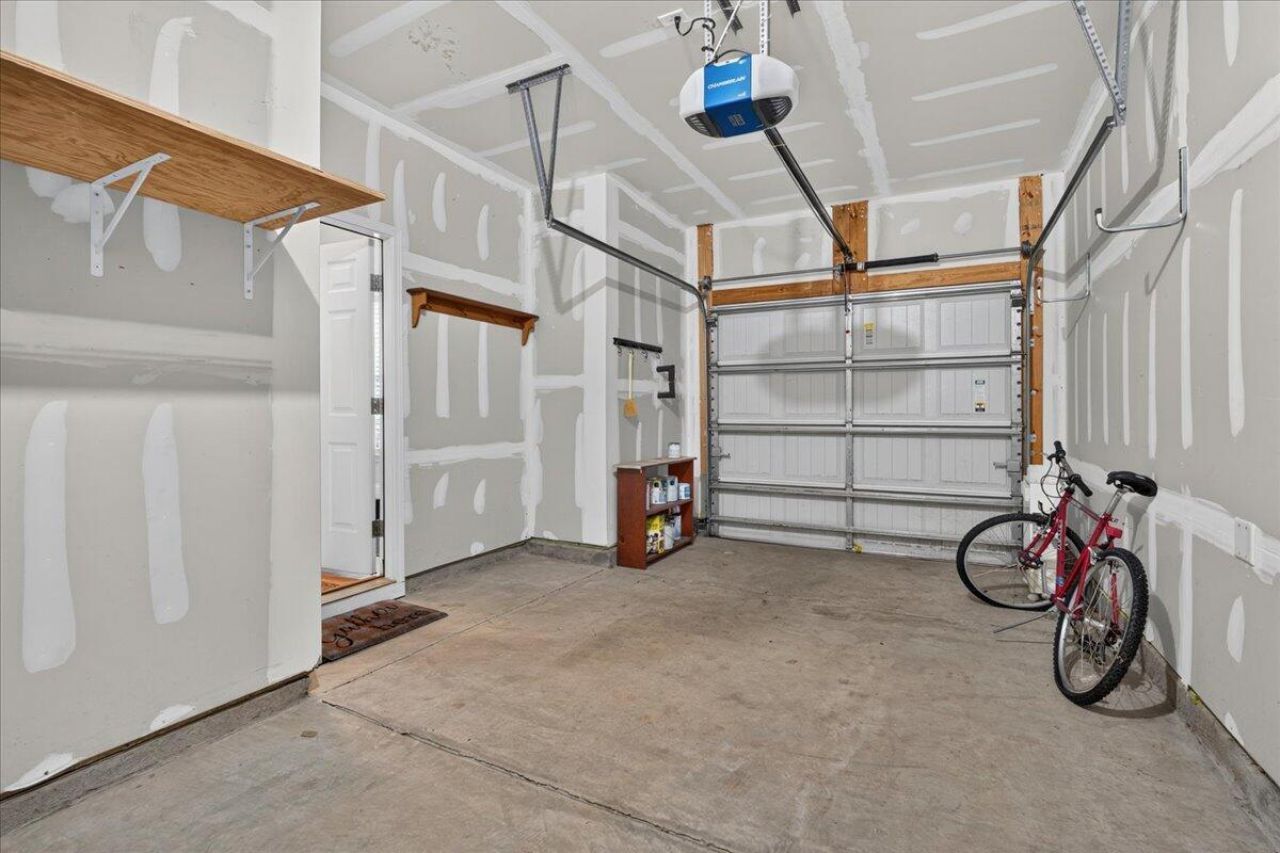 1065 Bennington Drive Photo 31
