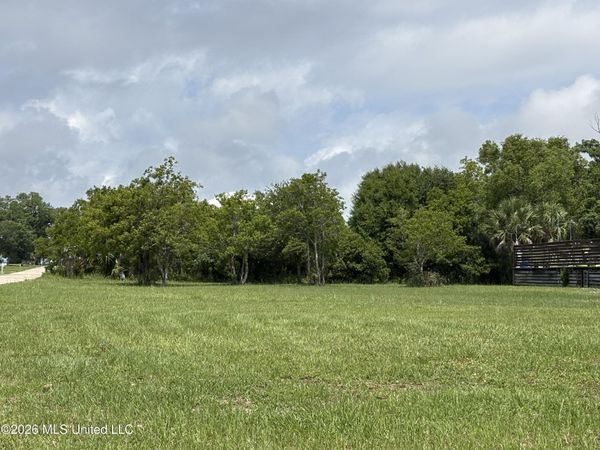 413 N Beach Boulevard, Waveland, MS 39576