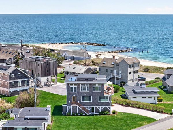 19 Bywater Court, Falmouth, MA 02540
