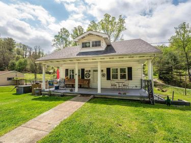 688 E Grafton Road, Fairmont, WV 26554