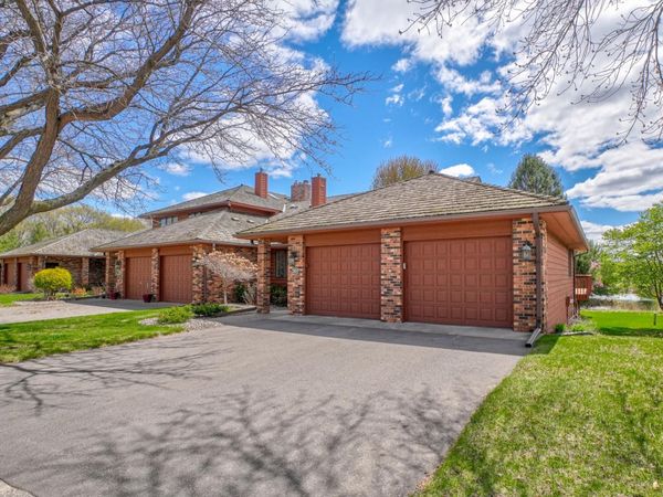 20 Anemone Circle , North Oaks, MN 55127