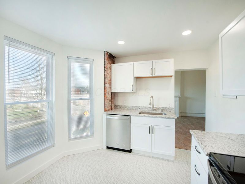 1404 Indianola Avenue, Columbus, OH 43201 Photo 11