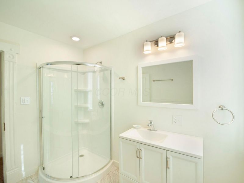 1404 Indianola Avenue, Columbus, OH 43201 Photo 6