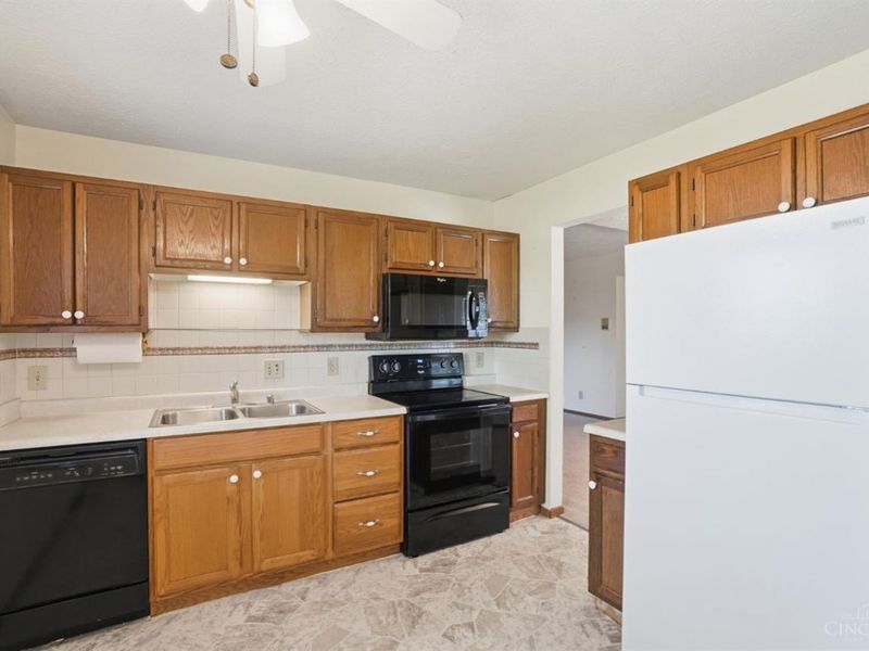 3961 School Section Road, Unit 36, Green Township, OH 45211 Photo 11