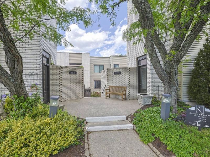 2394 Dana Avenue, Cincinnati, OH 45208 Photo 4