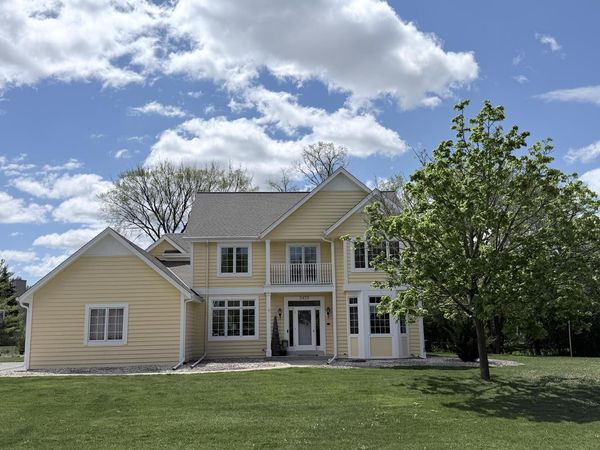 5429 Yale DRIVE, Franklin, WI 53132