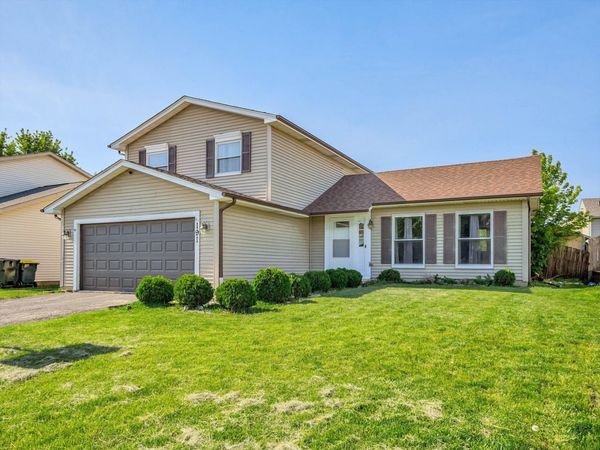 191 Pebblecreek Trail , Carol Stream, IL 60188