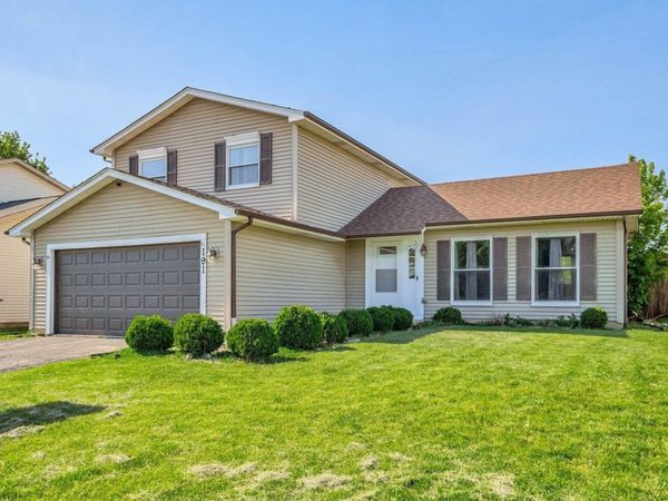 191 Pebblecreek Trail, Carol Stream, IL 60188
