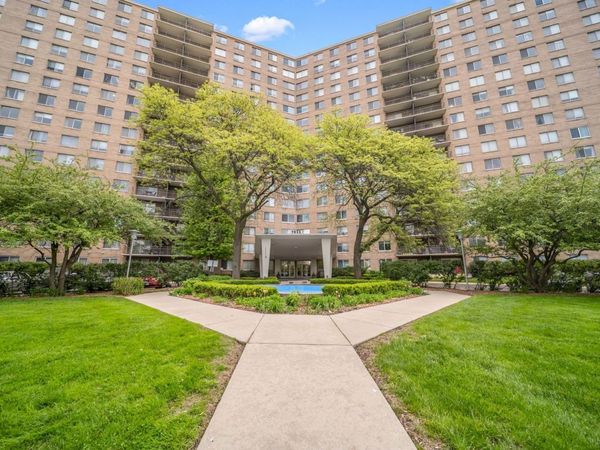 7033 N KEDZIE Avenue , Unit 815, Chicago, IL 60645