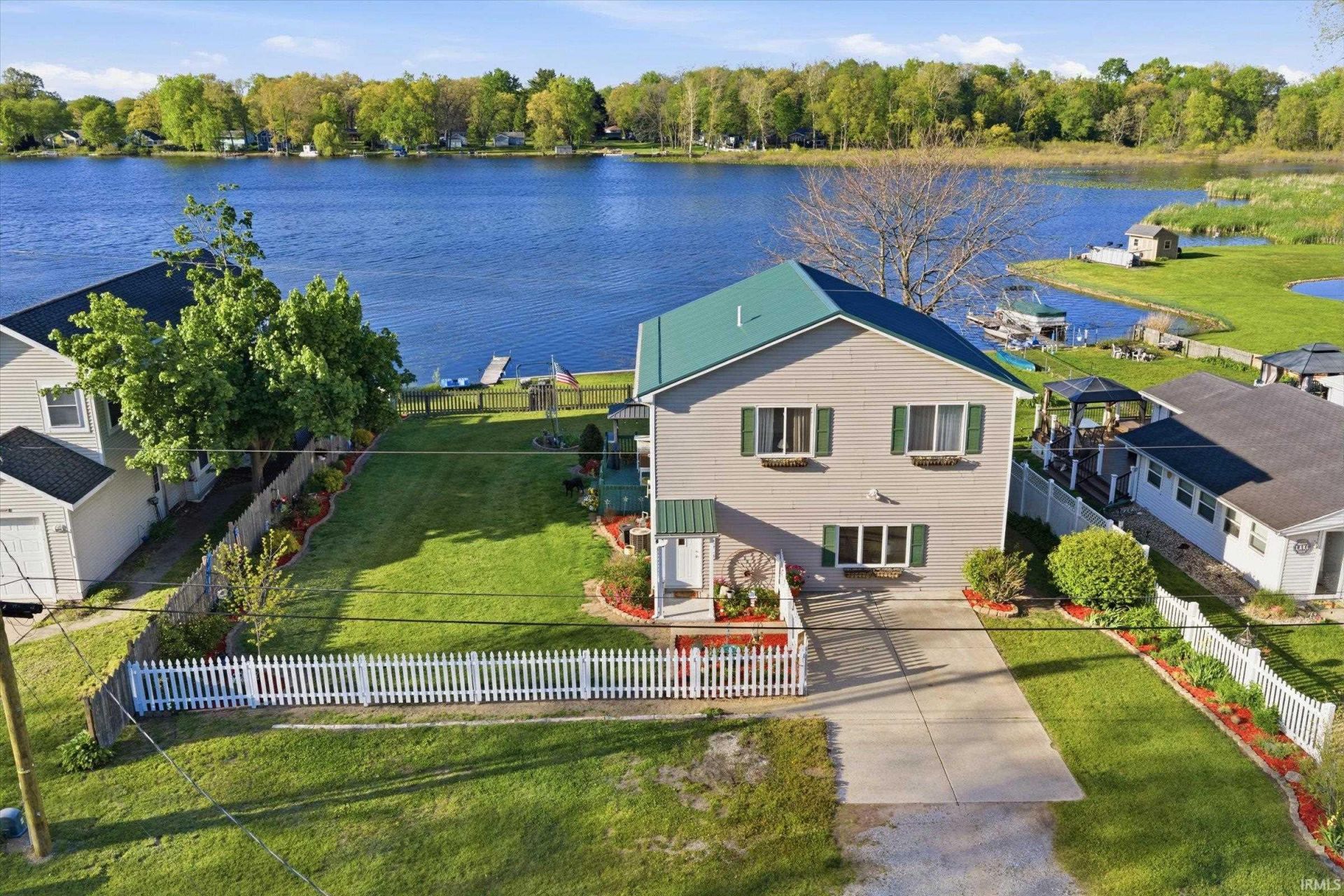 52275 Ideal Beach Road, Elkhart, IN 46514 Main Photo