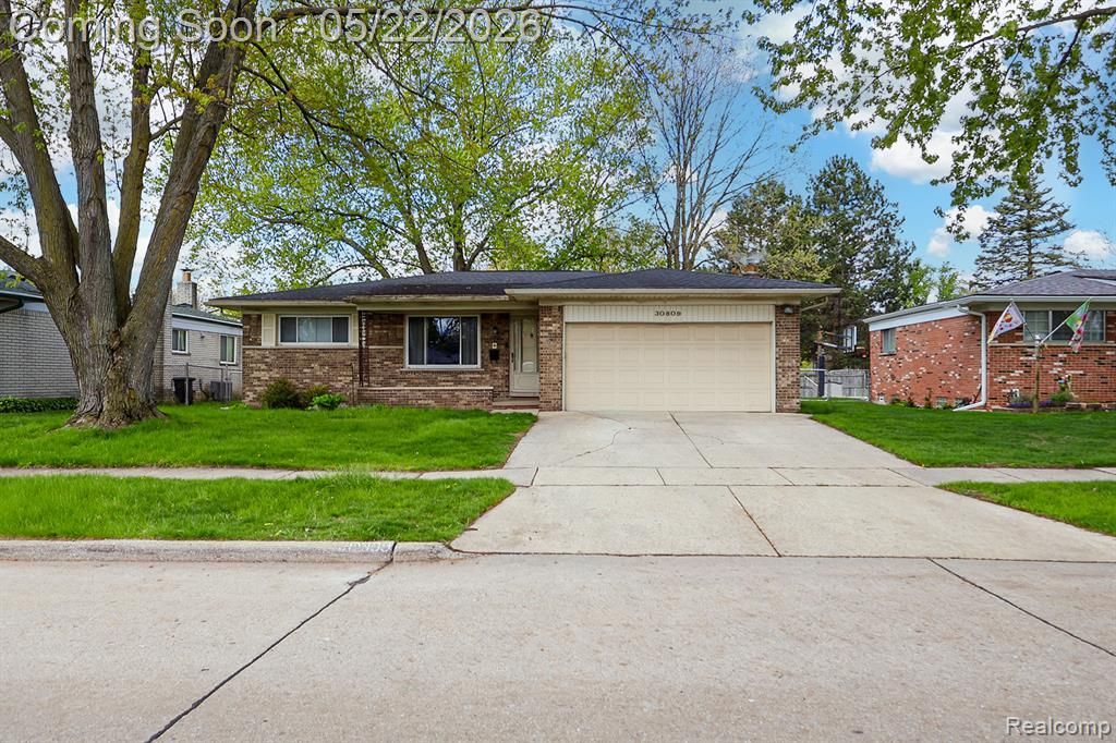 30809 Elmhurst Drive, Madison Heights, MI 48071 Main Photo