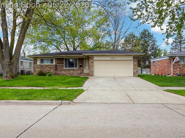 30809 Elmhurst Drive , Madison Heights, MI 48071