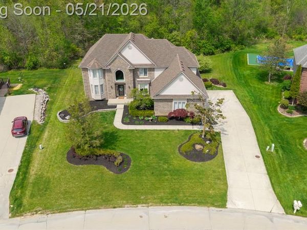 3772 Fawn Drive , Oakland Twp, MI 48306