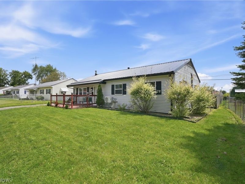 2708 19th Street NE, Canton, OH 44705 Photo 2