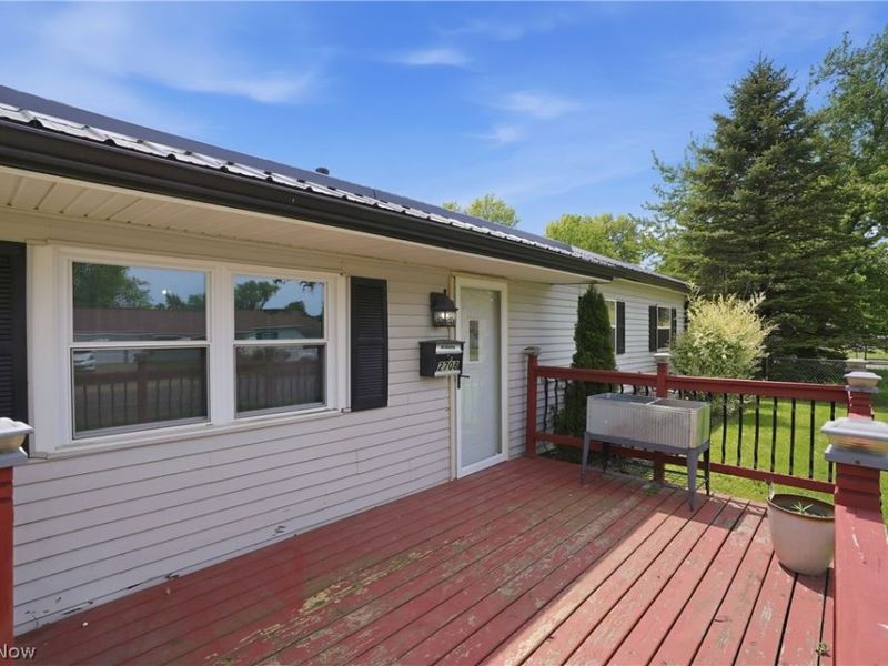 2708 19th Street NE, Canton, OH 44705 Photo 3