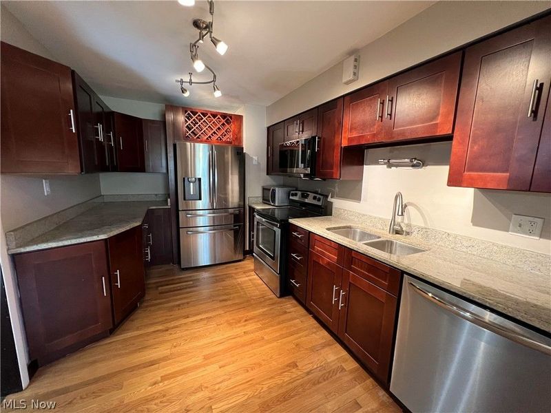 25716 Westwood Road, Westlake, OH 44145 Photo 8