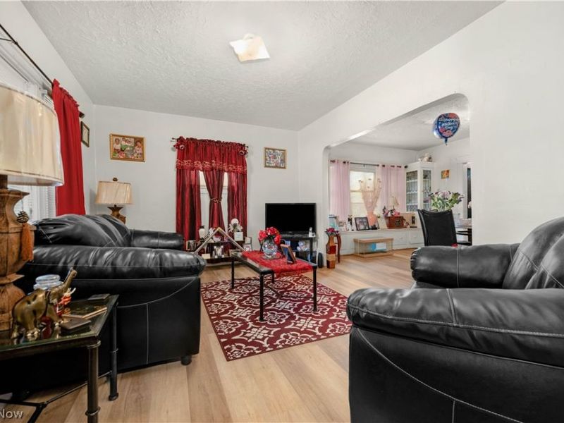 9701 Parkview Avenue , Cleveland, OH 44104 Photo 21