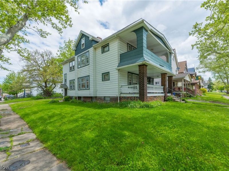 9701 Parkview Avenue , Cleveland, OH 44104 Photo 3