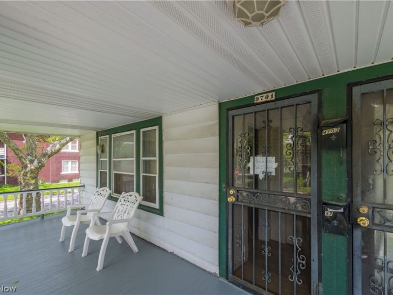 9701 Parkview Avenue , Cleveland, OH 44104 Photo 5