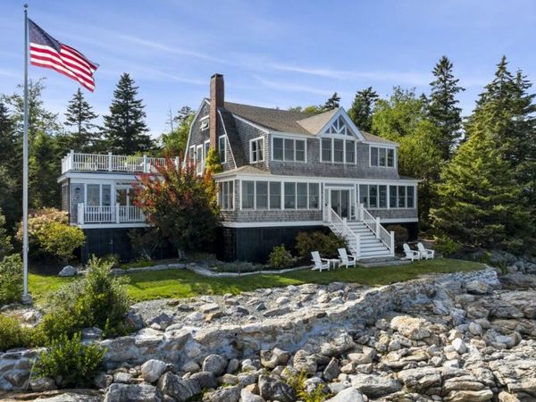 7 Bayberry Lane, Southport, ME 04576