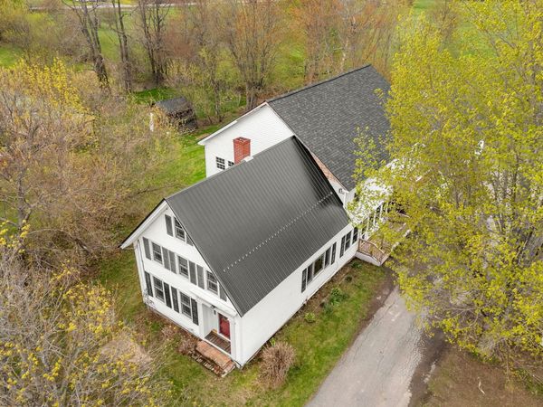 417 Main Road, Bradford, ME 04410