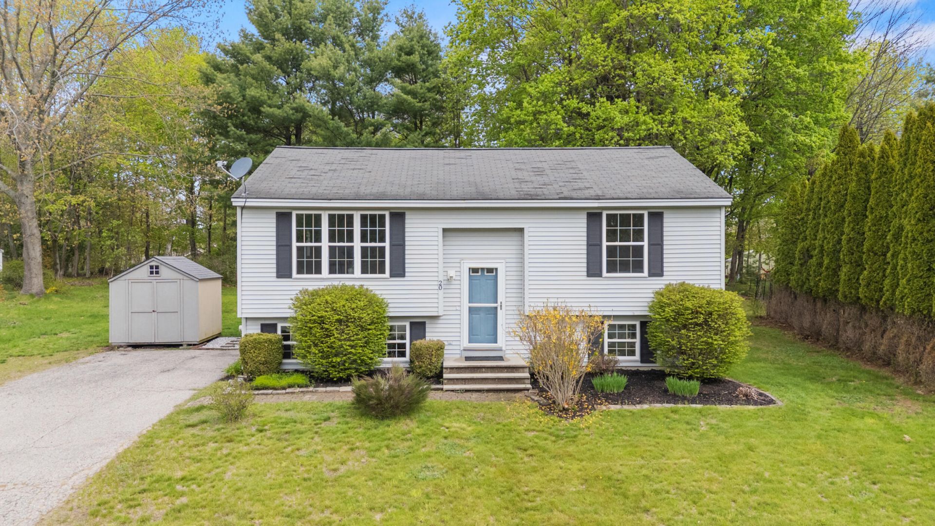 20 Willowdale Drive, Gorham, ME 04038 Main Photo