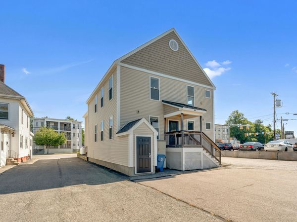 522 Washington Avenue , Portland, ME 04103