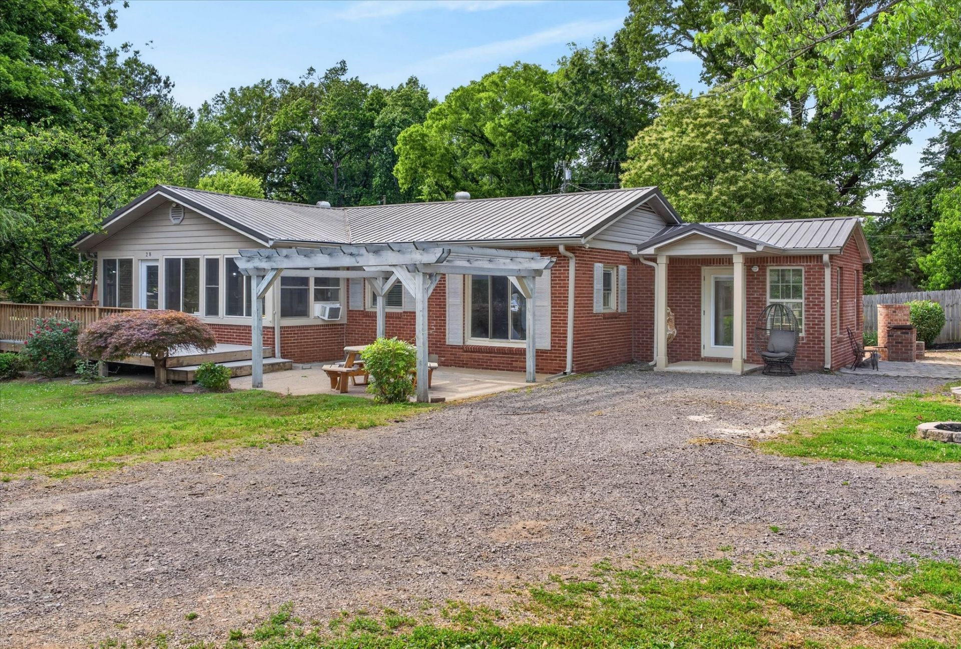 28 Hayes St , Clarksville, TN 37040 Main Photo
