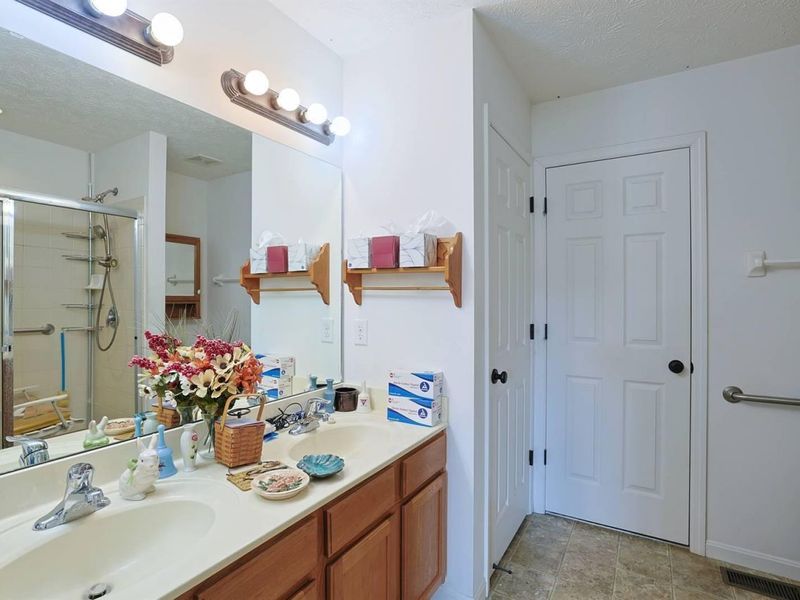 4281 Bergamot Drive, Tipp City, OH 45371 Photo 19