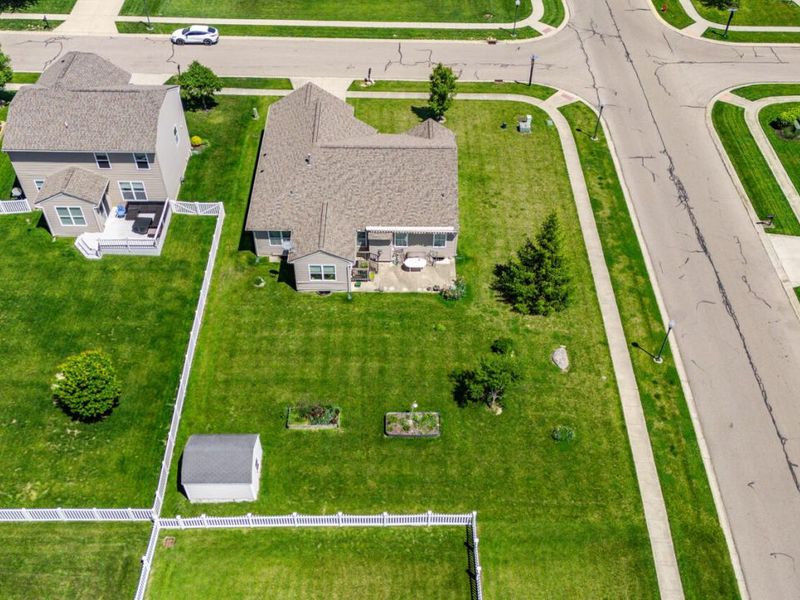4281 Bergamot Drive, Tipp City, OH 45371 Photo 32