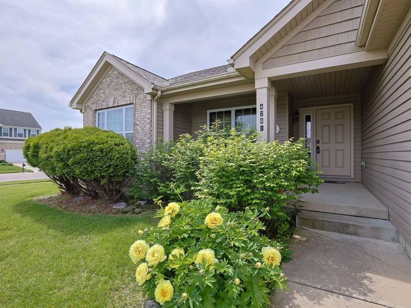 4281 Bergamot Drive, Tipp City, OH 45371 Photo 4